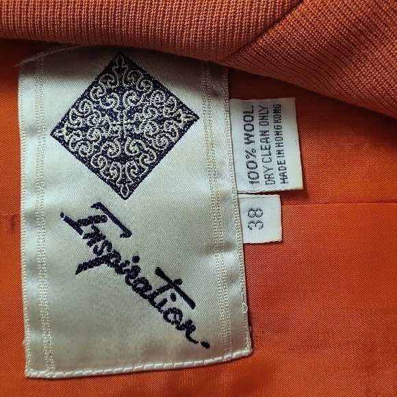 Upcycled 90s Coral Wool Blazer with Feathered Cuffs - Picture 7 of 9